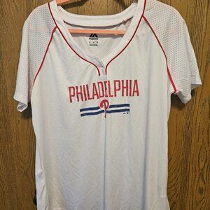 NWT Women's Fanatics Philadelphia Phillies Play Calling V-Neck T-Shirt XXL